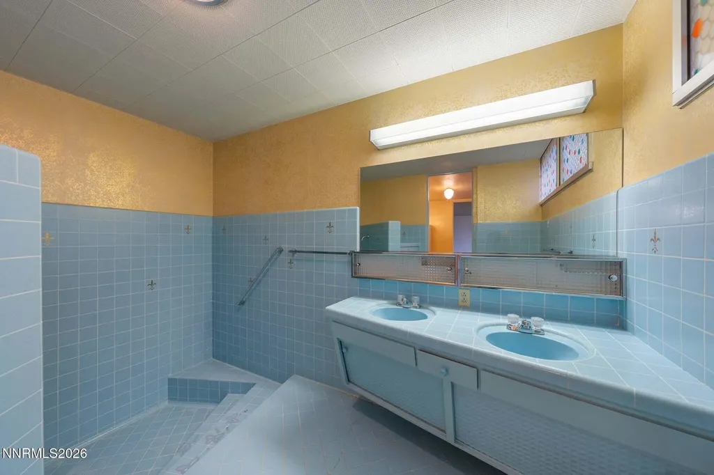 7777 Lakeside Reno NV 89511