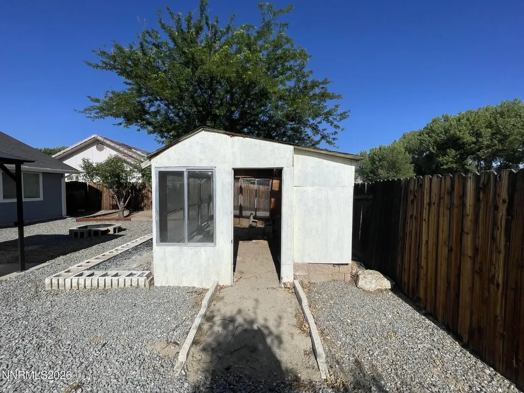 1012 Rose Bud Yerington NV 89447
