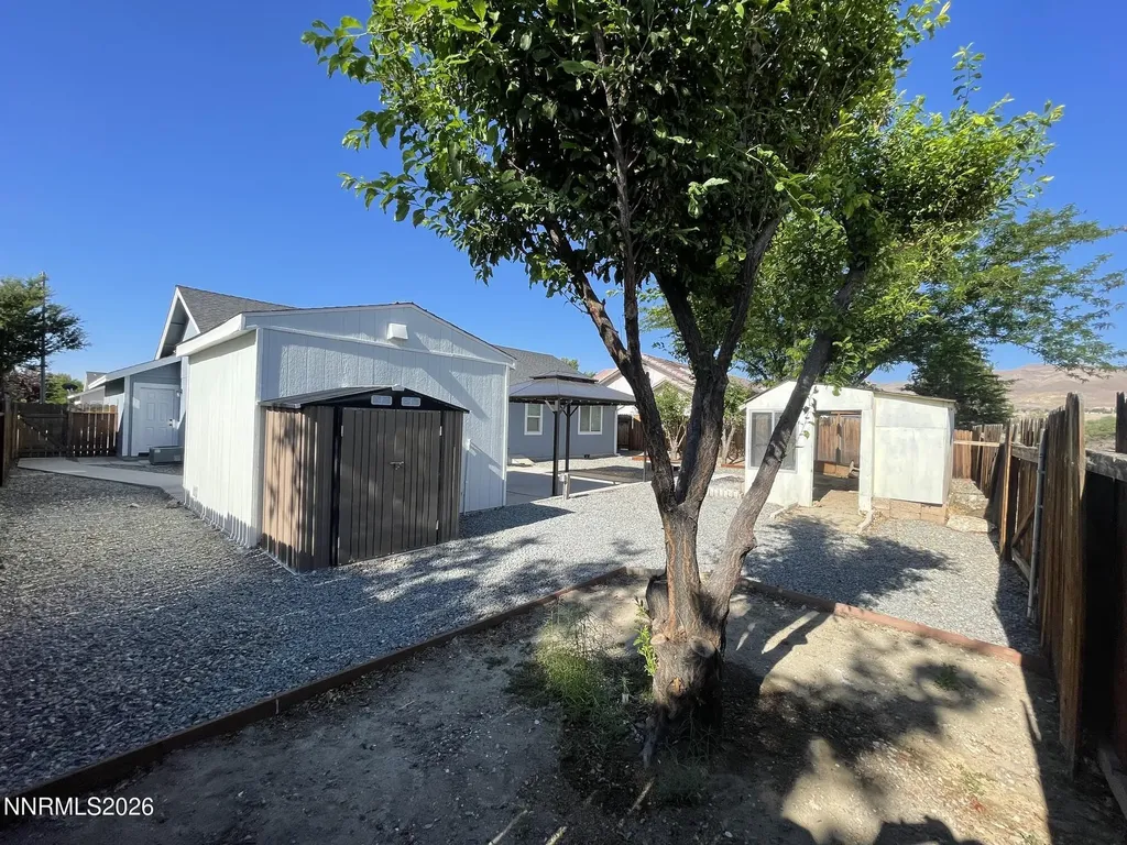 1012 Rose Bud Yerington NV 89447