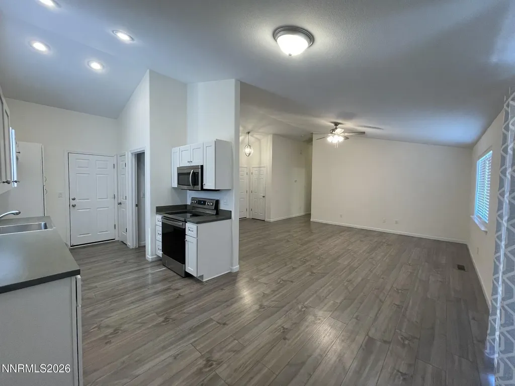 1012 Rose Bud Yerington NV 89447