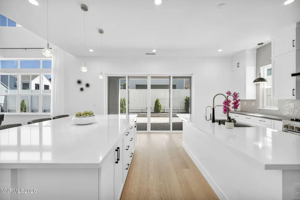 5445 Side Saddle Reno NV 89511