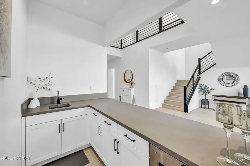 5445 Side Saddle Reno NV 89511