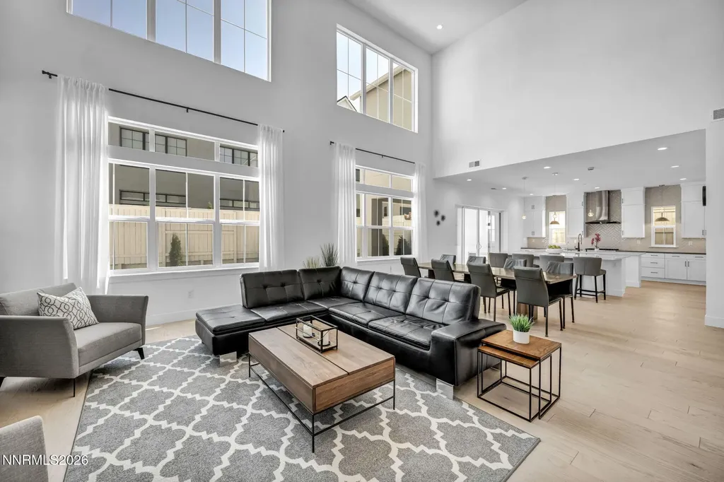 5445 Side Saddle Reno NV 89511