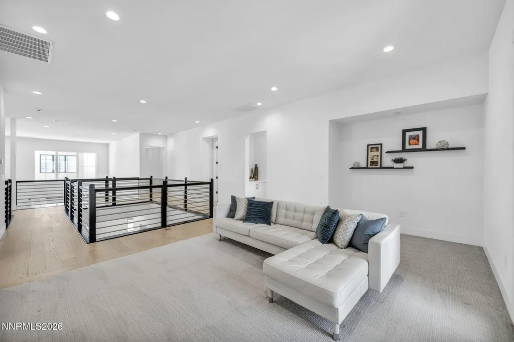 5445 Side Saddle Reno NV 89511