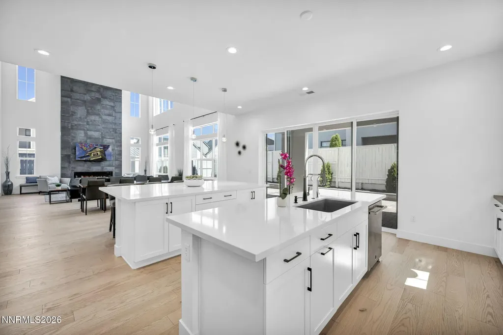5445 Side Saddle Reno NV 89511