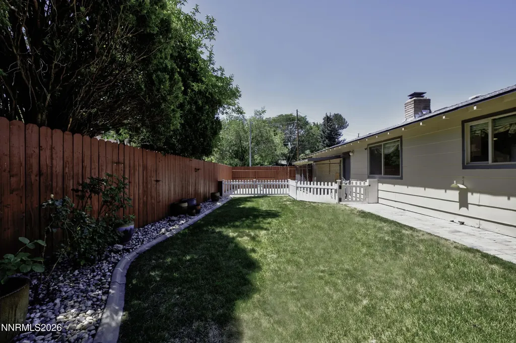 2885 Knight Reno NV 89509