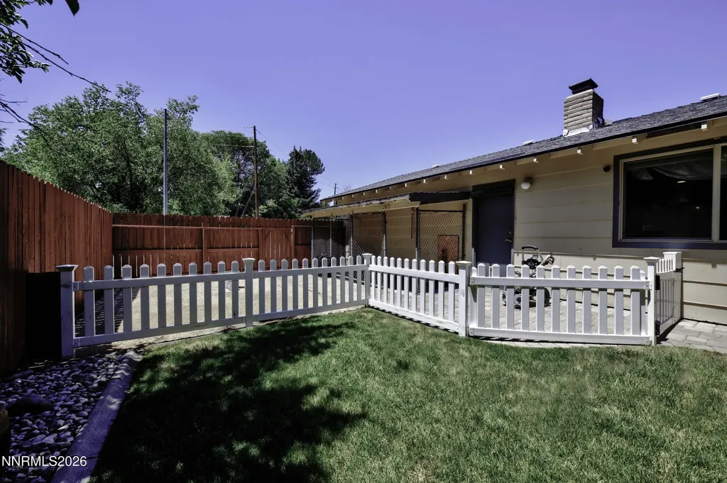 2885 Knight Reno NV 89509