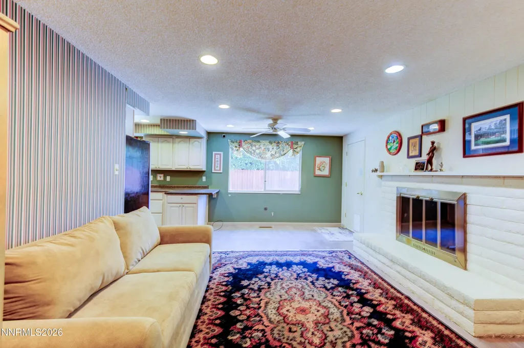 2885 Knight Reno NV 89509