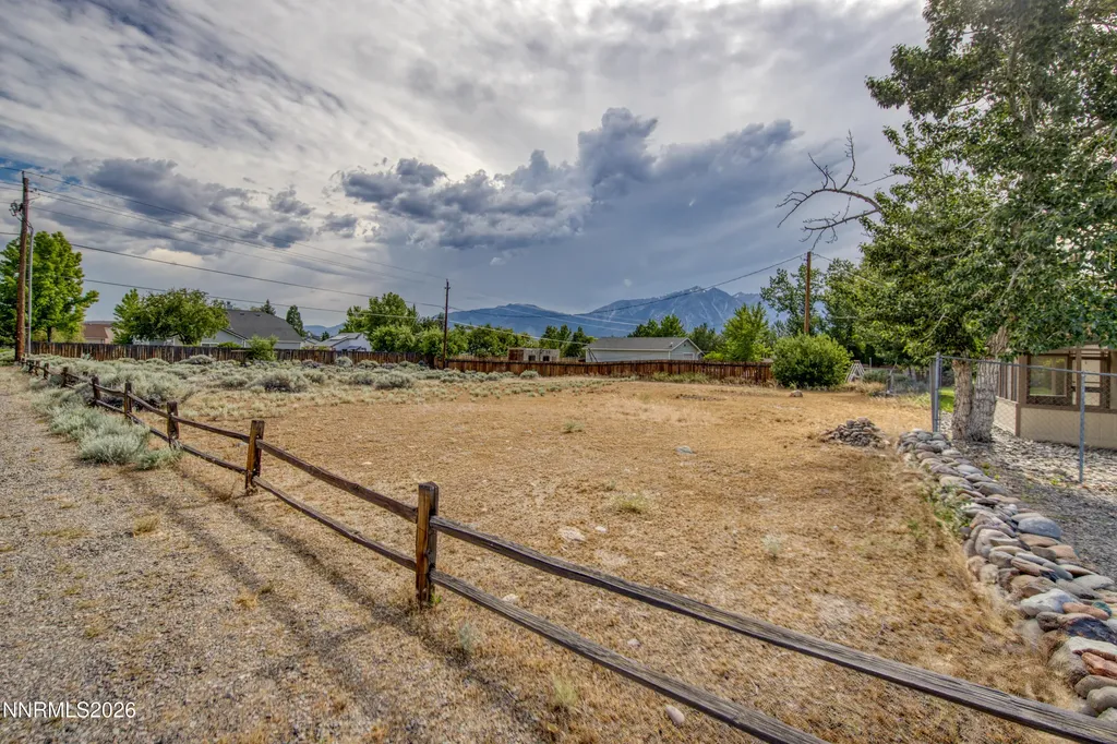 802 Lyell Gardnerville NV 89460
