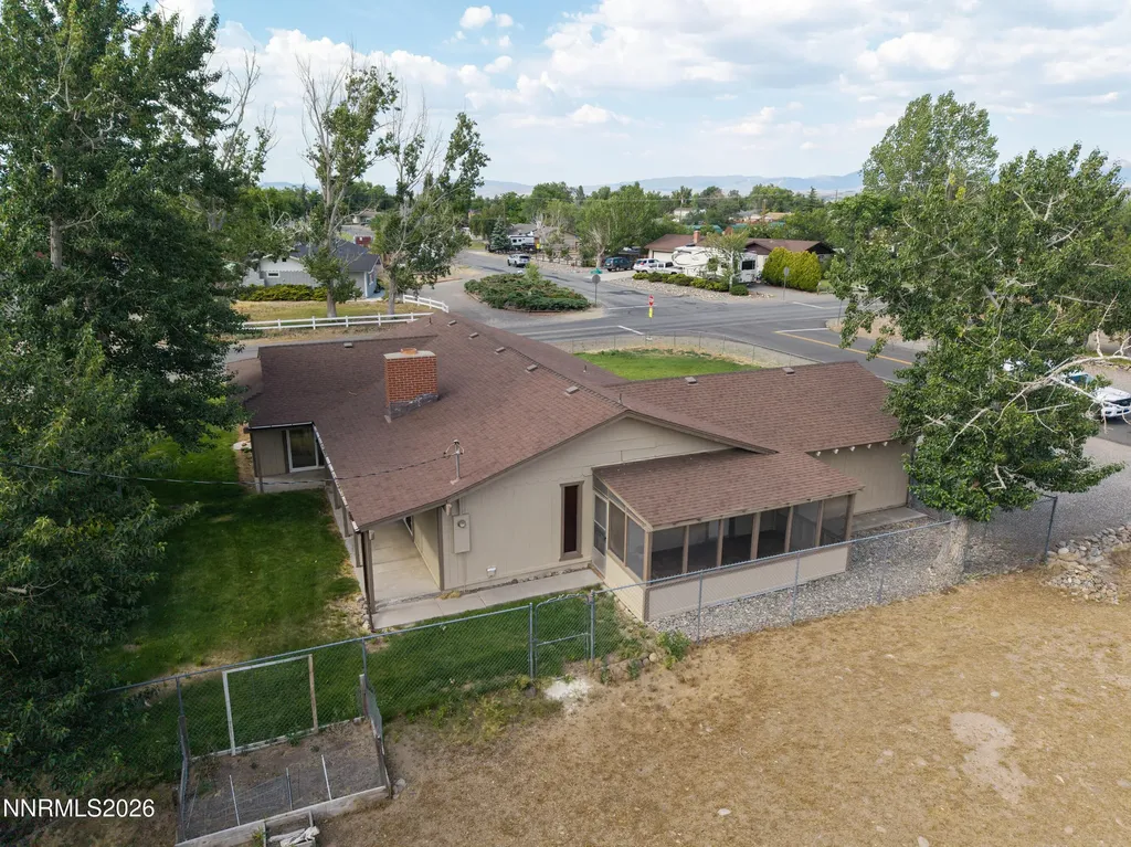 802 Lyell Gardnerville NV 89460