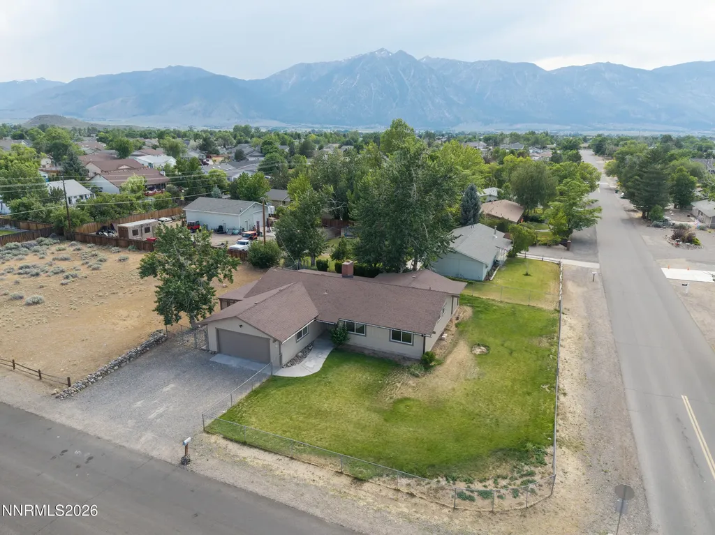 802 Lyell Gardnerville NV 89460