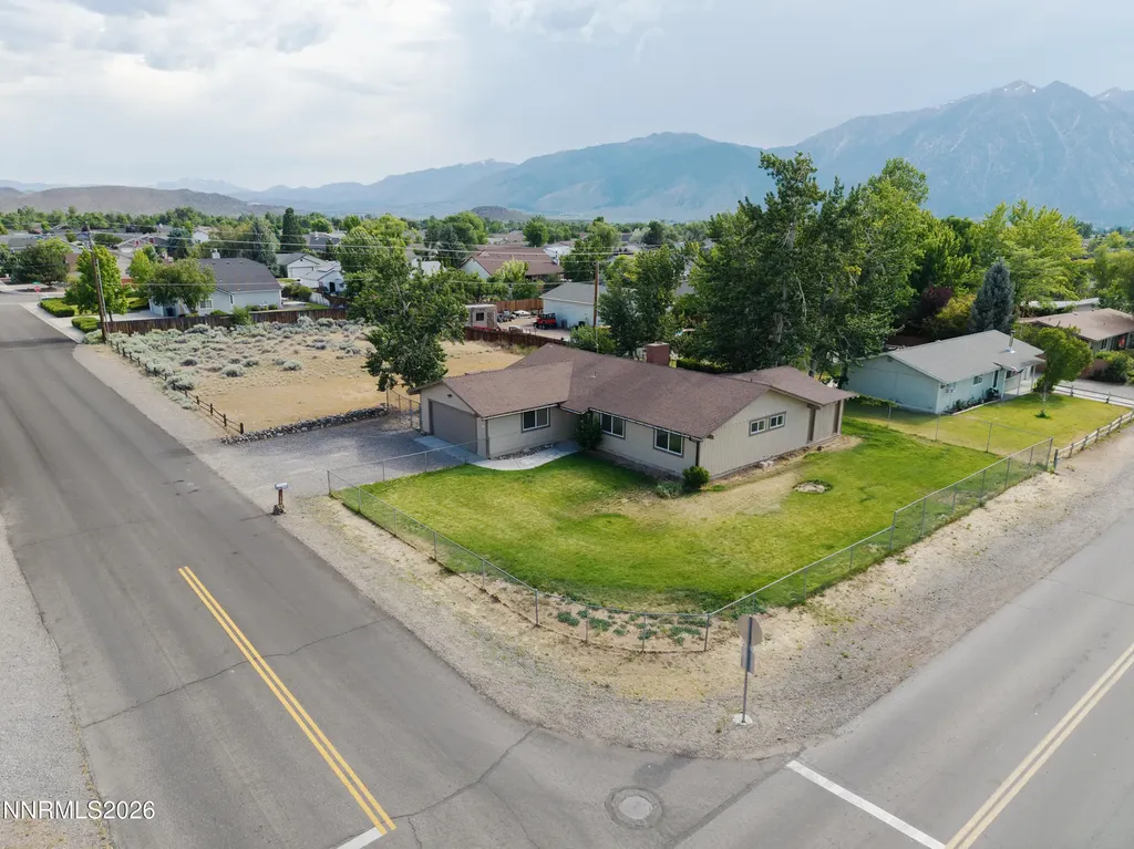 802 Lyell Gardnerville NV 89460