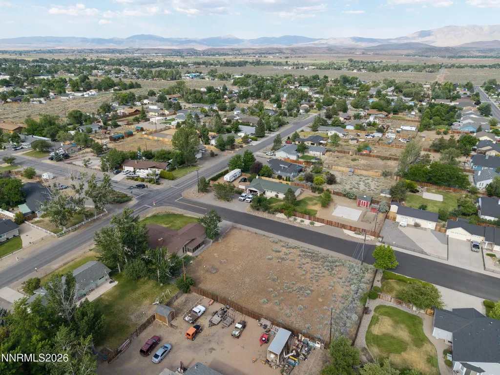 802 Lyell Gardnerville NV 89460