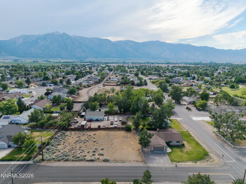 802 Lyell Gardnerville NV 89460