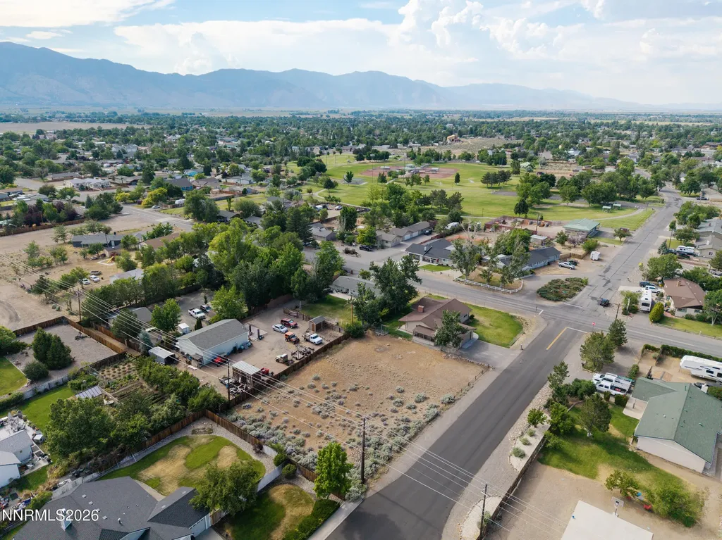802 Lyell Gardnerville NV 89460
