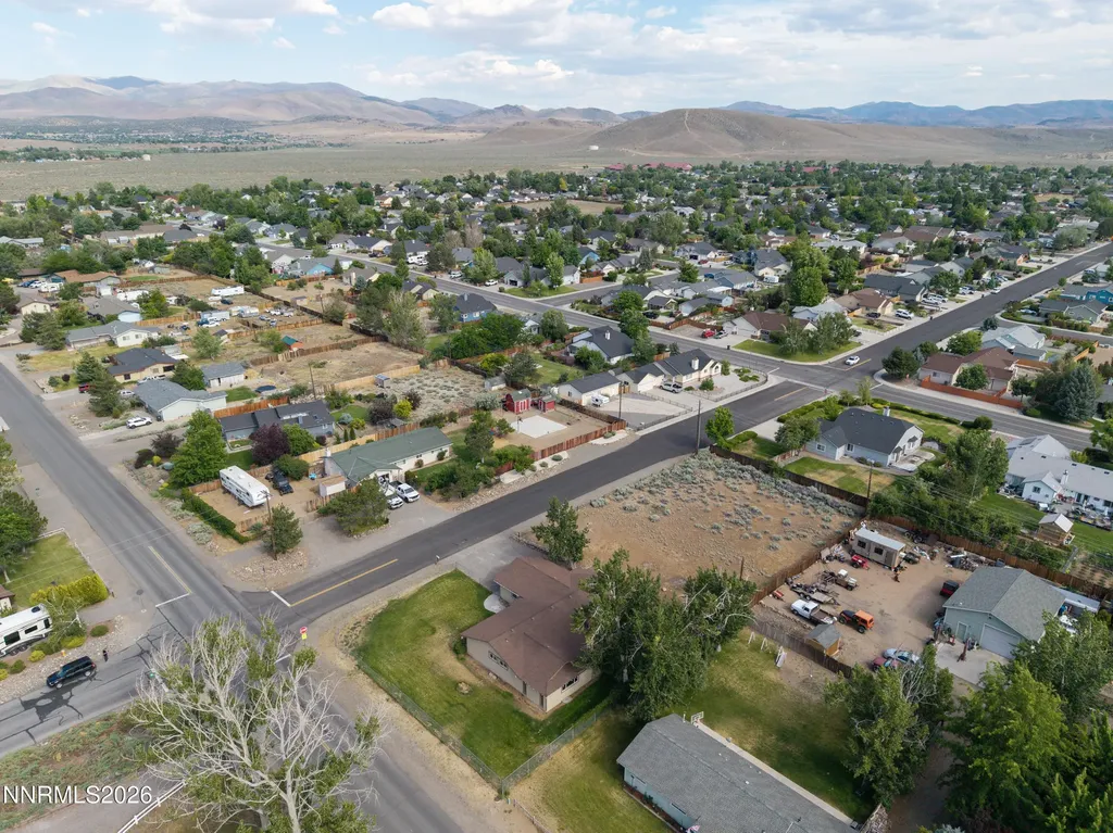 802 Lyell Gardnerville NV 89460