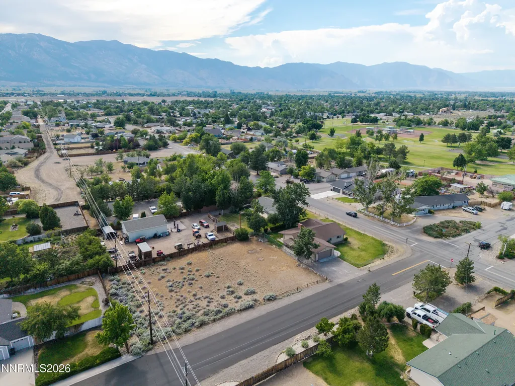 802 Lyell Gardnerville NV 89460