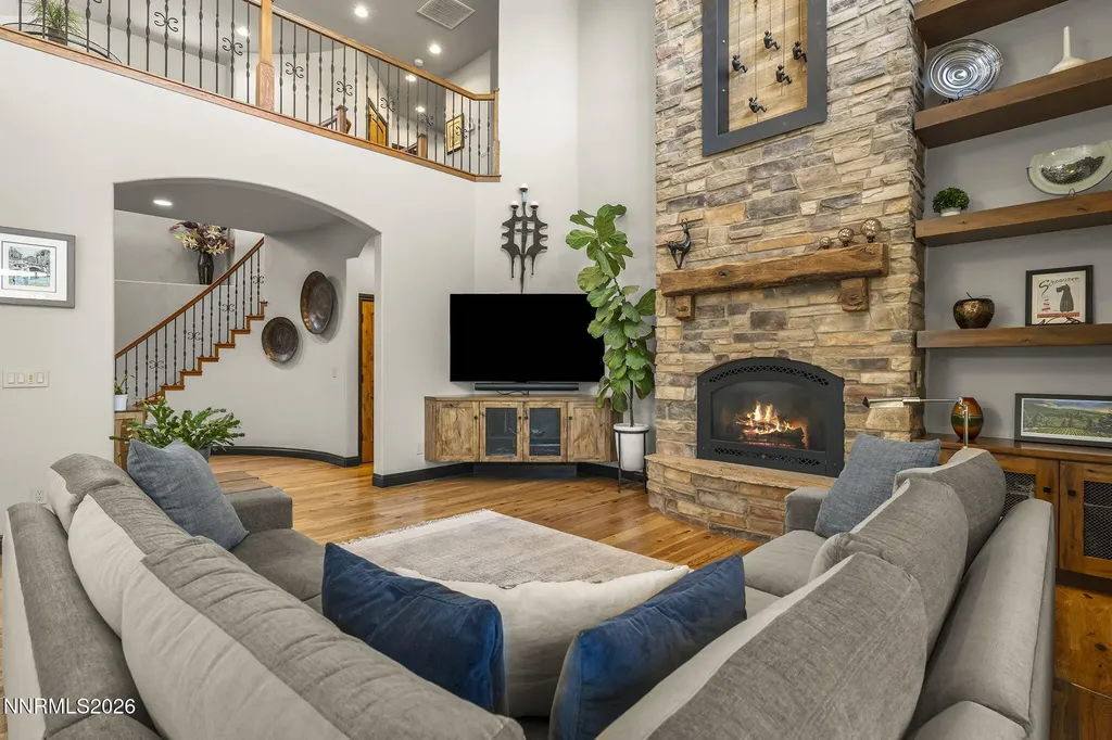 6389 Rey Del Sierra Sparks NV 89436