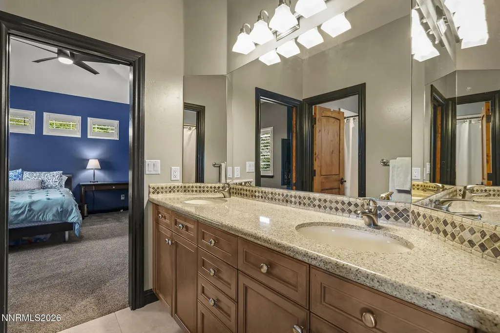 6389 Rey Del Sierra Sparks NV 89436
