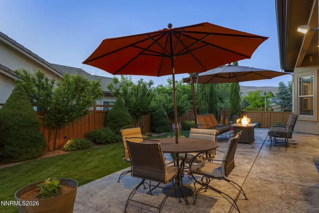 6389 Rey Del Sierra Sparks NV 89436