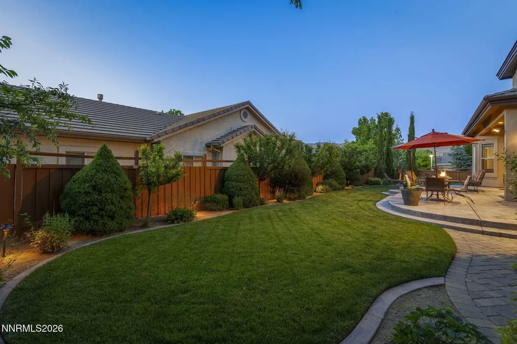 6389 Rey Del Sierra Sparks NV 89436