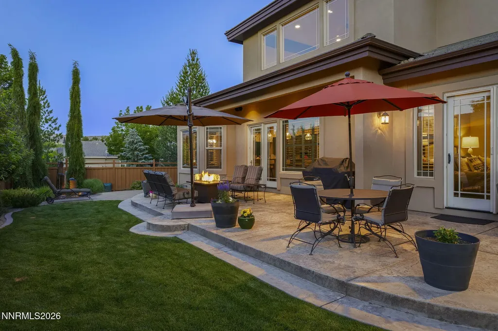 6389 Rey Del Sierra Sparks NV 89436