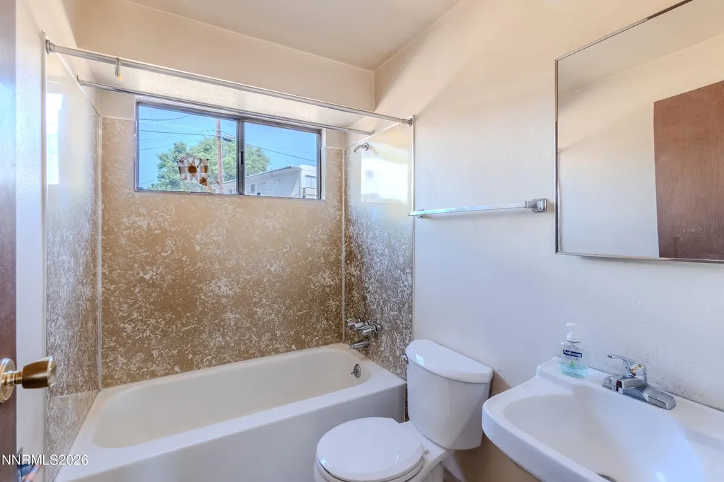 2315 Tripp Reno NV 89512