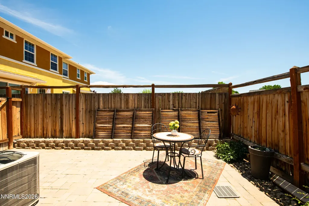 1253 Concho Gardnerville NV 89410