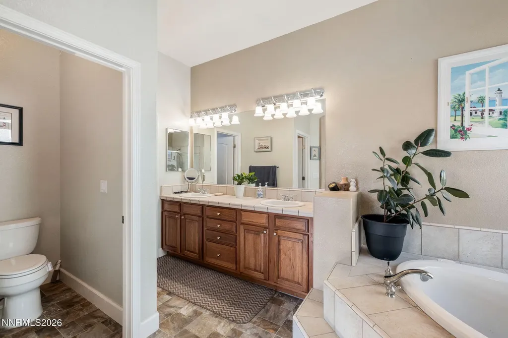 3272 Dog Leg Minden NV 89423