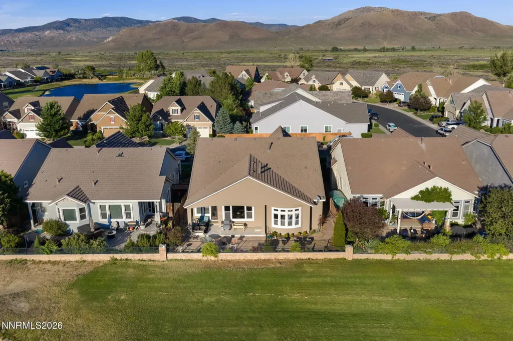 3272 Dog Leg Minden NV 89423