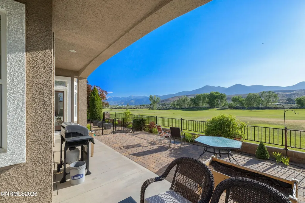 3272 Dog Leg Minden NV 89423