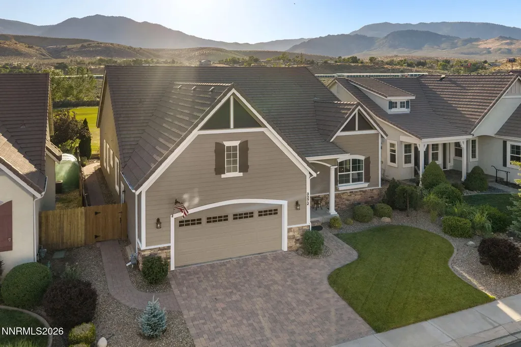 3272 Dog Leg Minden NV 89423