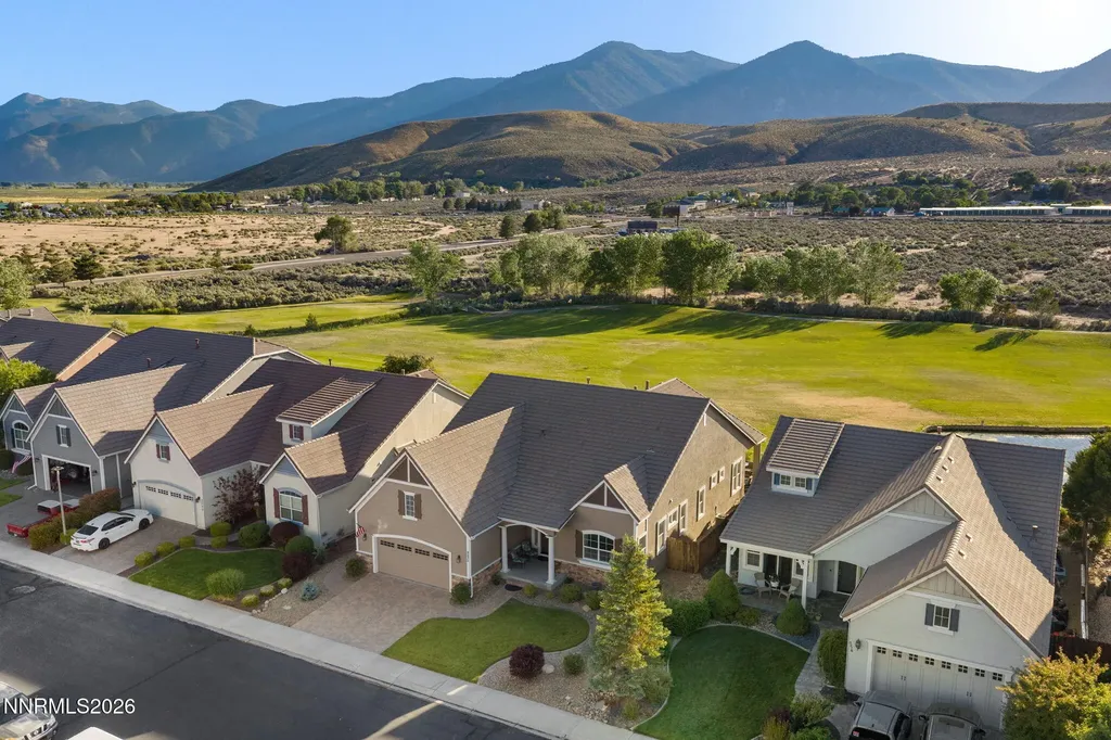 3272 Dog Leg Minden NV 89423