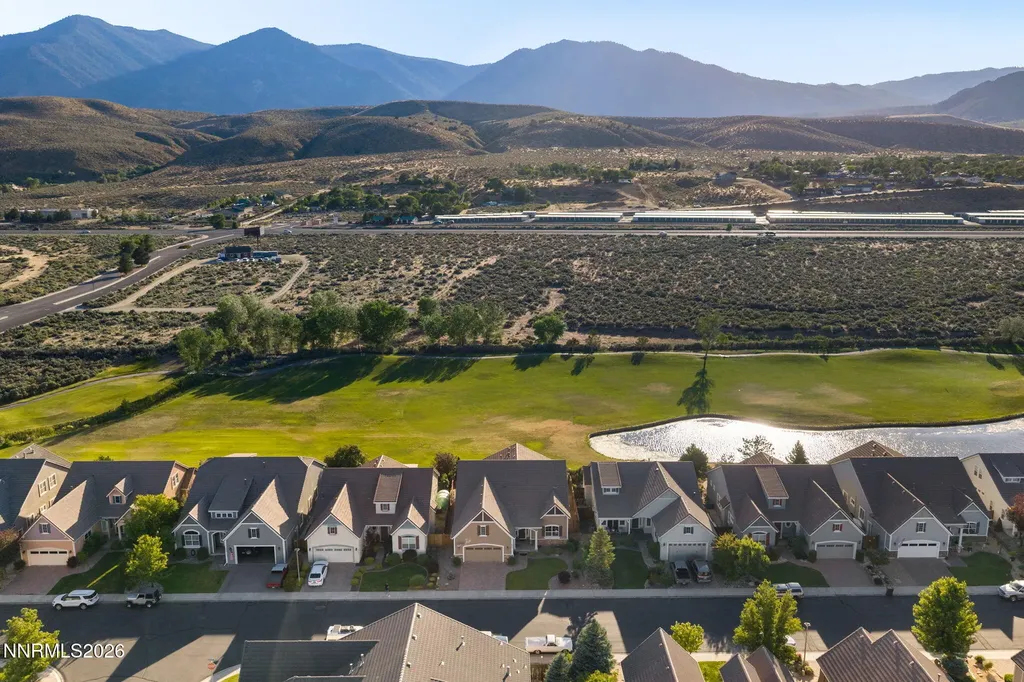3272 Dog Leg Minden NV 89423