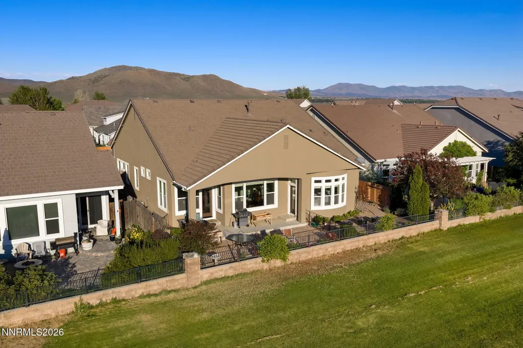 3272 Dog Leg Minden NV 89423
