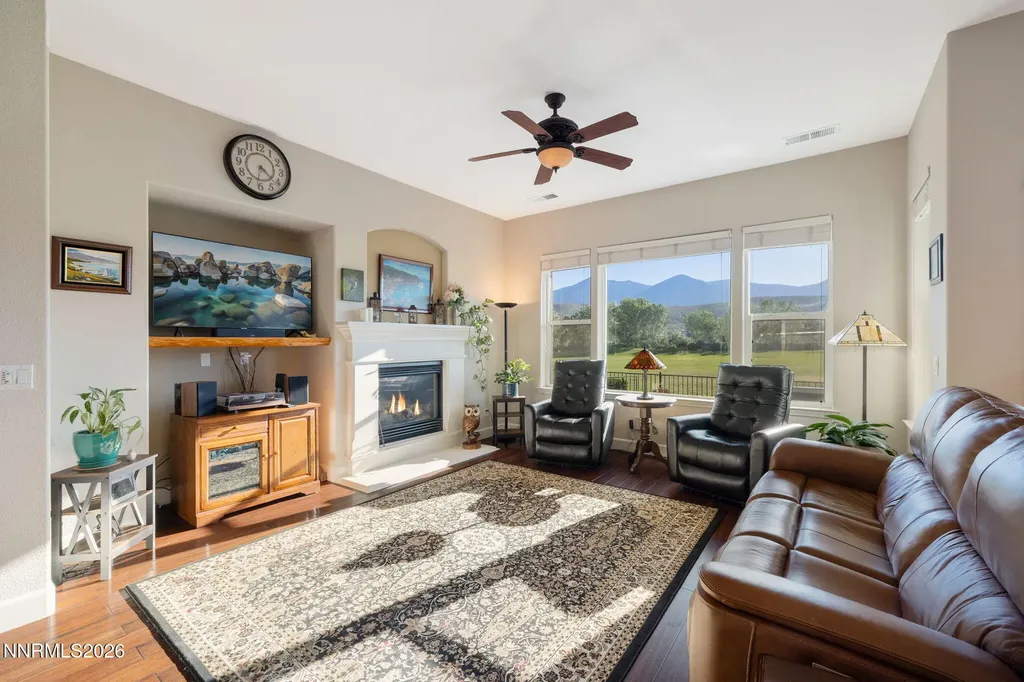 3272 Dog Leg Minden NV 89423