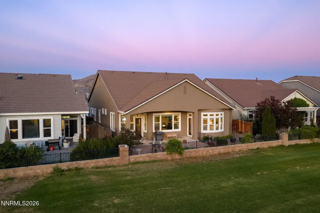 3272 Dog Leg Minden NV 89423