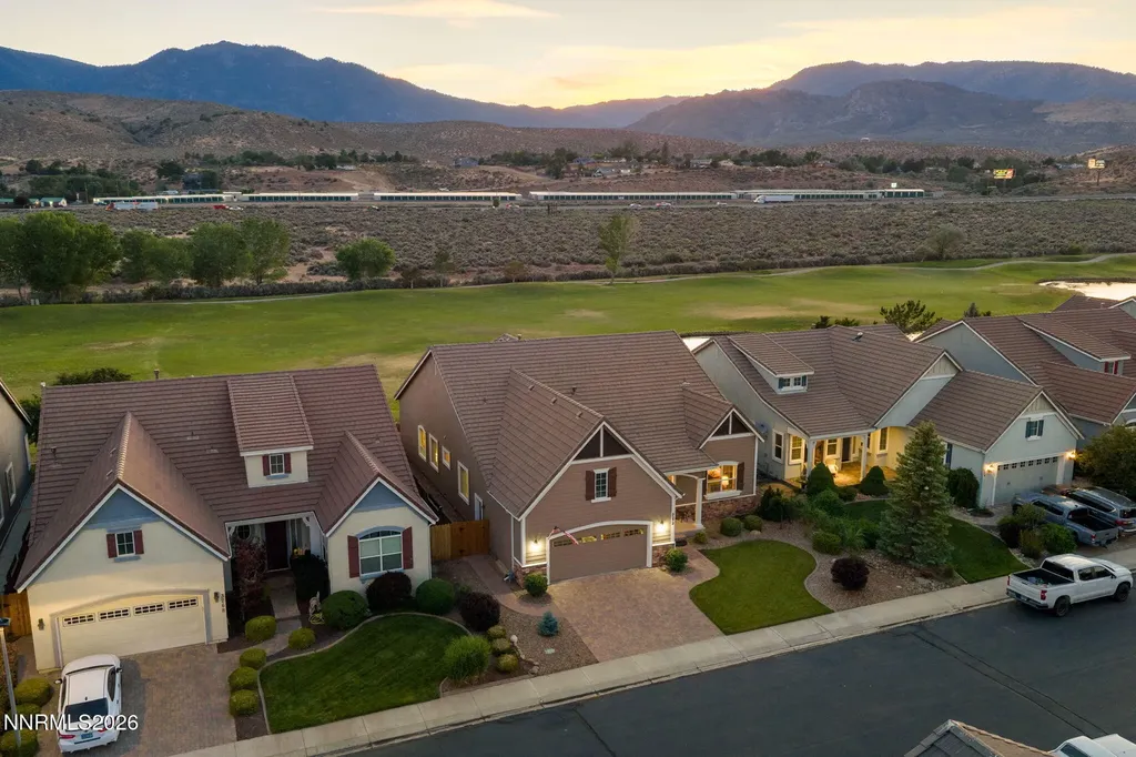 3272 Dog Leg Minden NV 89423