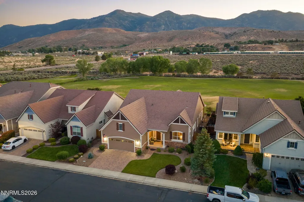 3272 Dog Leg Minden NV 89423