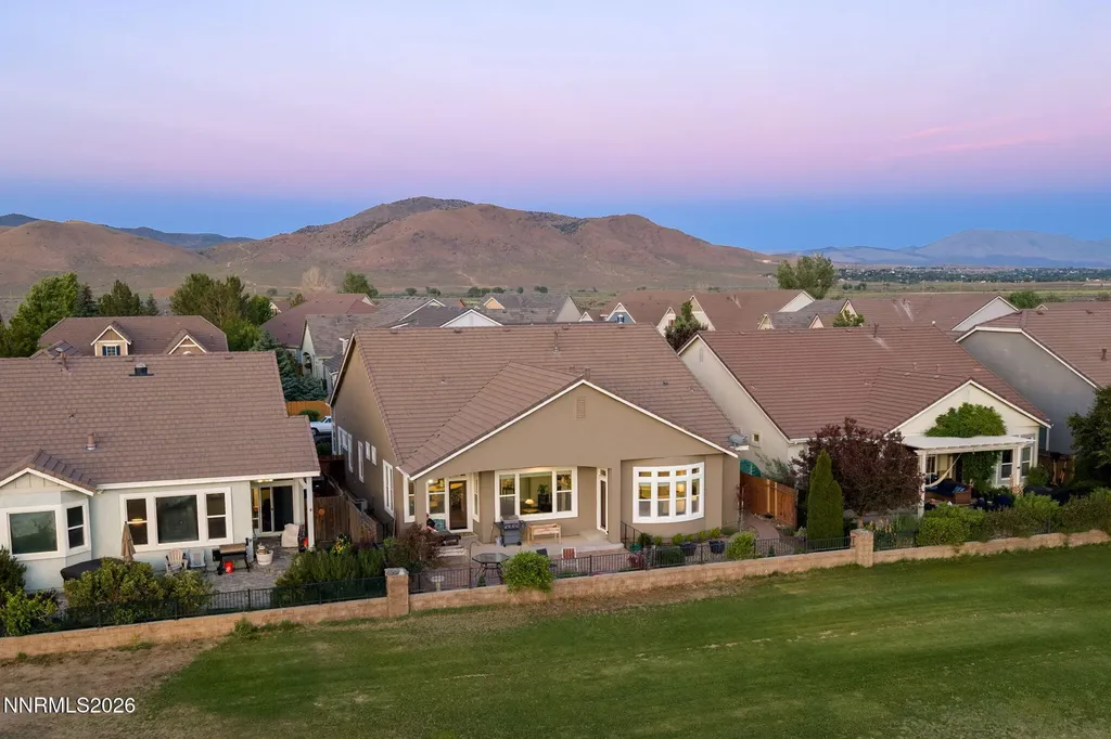 3272 Dog Leg Minden NV 89423