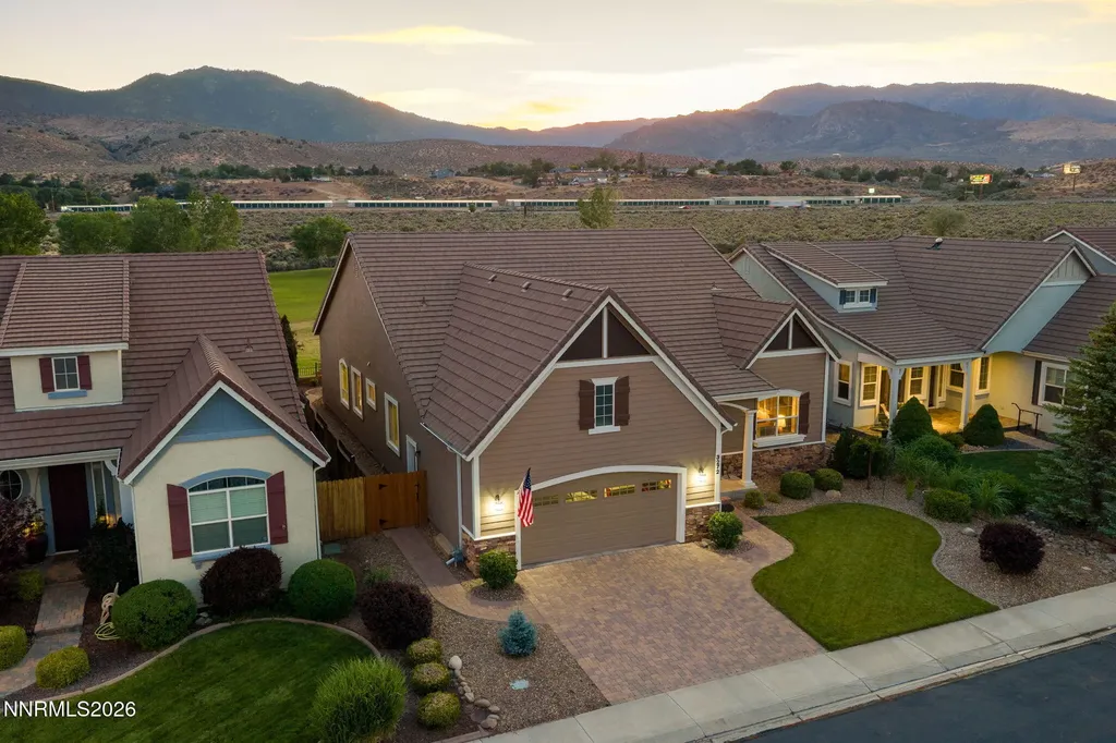 3272 Dog Leg Minden NV 89423