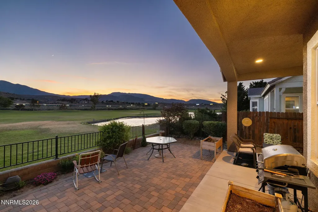 3272 Dog Leg Minden NV 89423