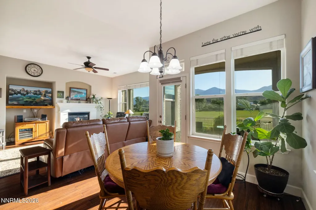 3272 Dog Leg Minden NV 89423
