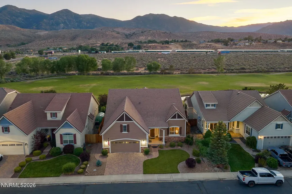 3272 Dog Leg Minden NV 89423