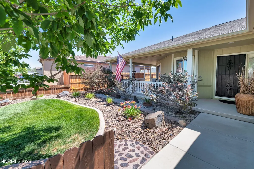 806 Karry Fallon NV 89406