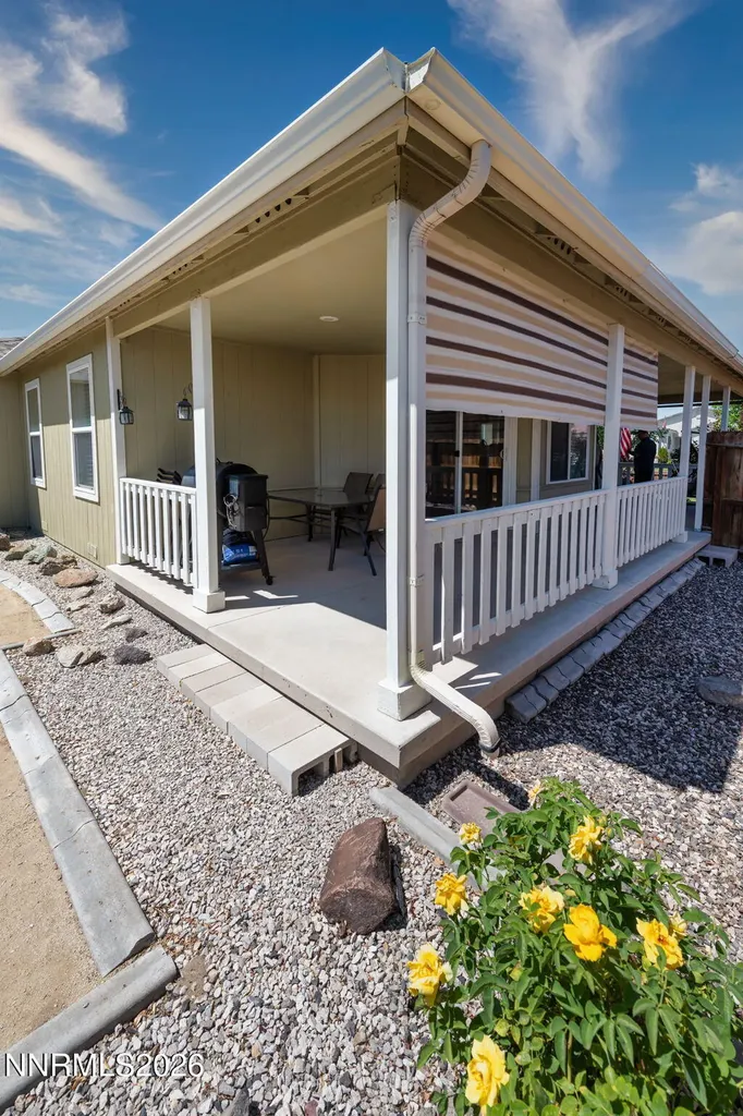 806 Karry Fallon NV 89406
