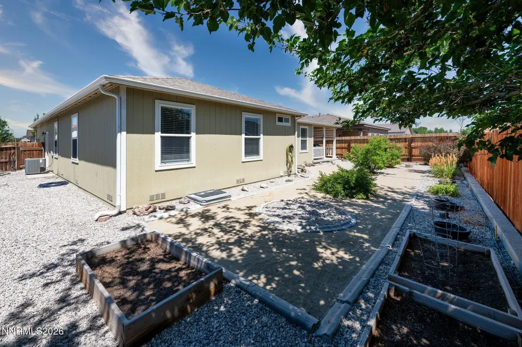 806 Karry Fallon NV 89406