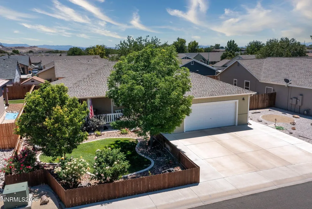 806 Karry Fallon NV 89406