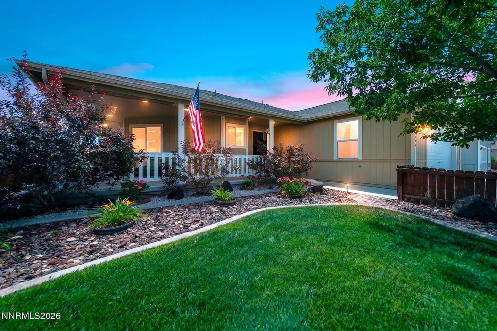 806 Karry Fallon NV 89406
