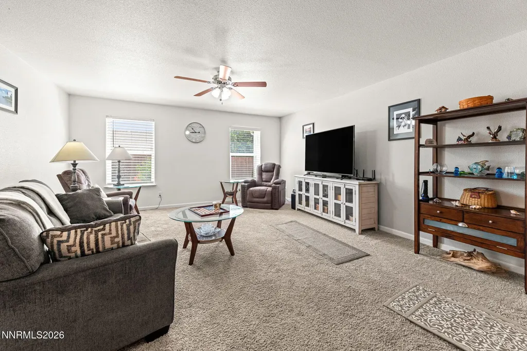 806 Karry Fallon NV 89406